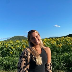 Meet your Posher, Janelle